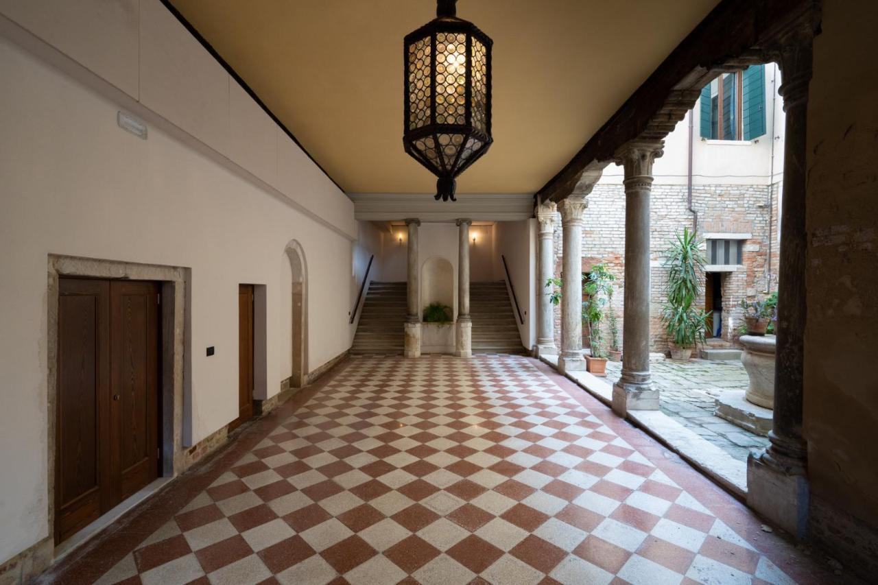 Ca' Longo Palace Damasco Venedig Eksteriør billede